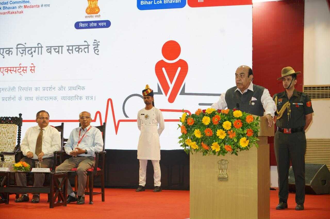 Medanta Patna organizes CPR training program for Lok Bhavan staff