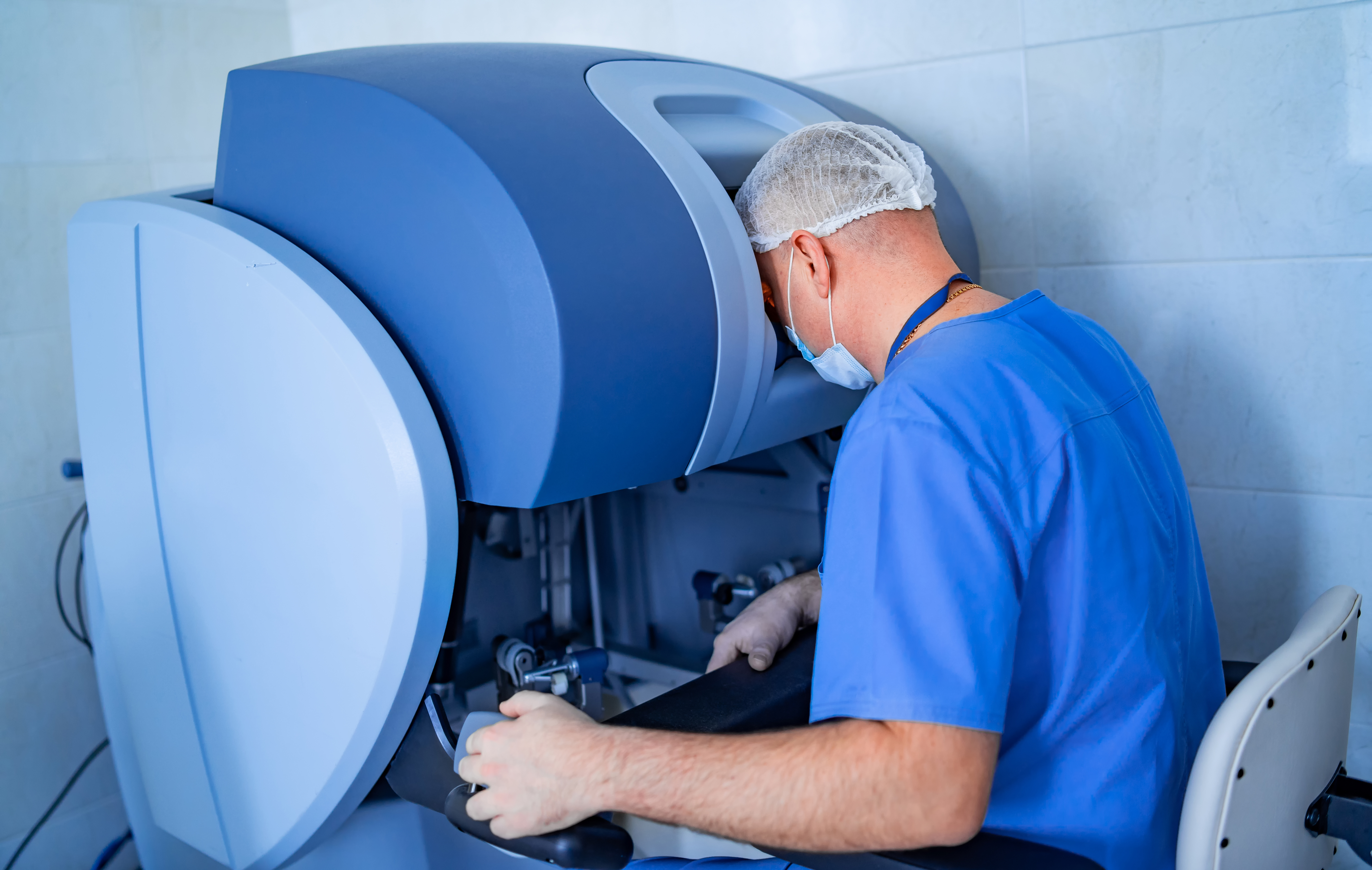 Robot-assisted & Minimally Invasive Urology
